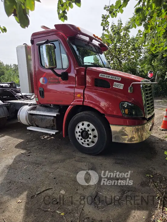 2020 Freightliner CA113DCD6X4