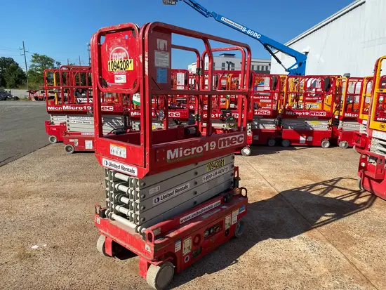 2019 MEC MICRO 19 Scissor Lift