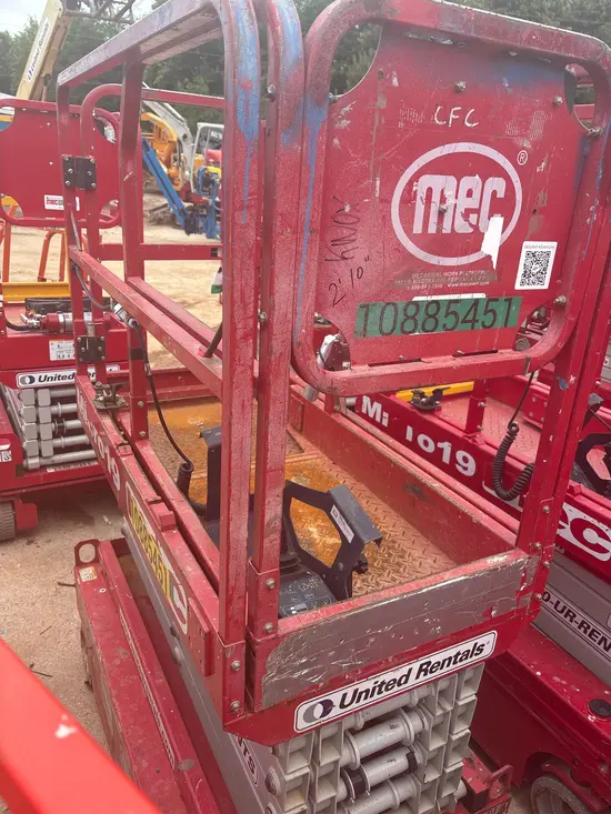 2019 MEC MICRO 19 Scissor Lift