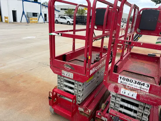 2018 MEC MICRO 19 Scissor Lift