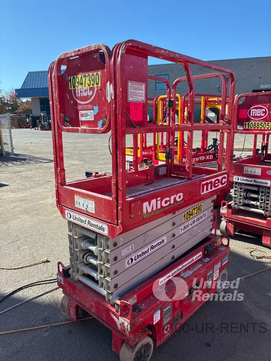 2019 MEC MICRO 19 Scissor Lift