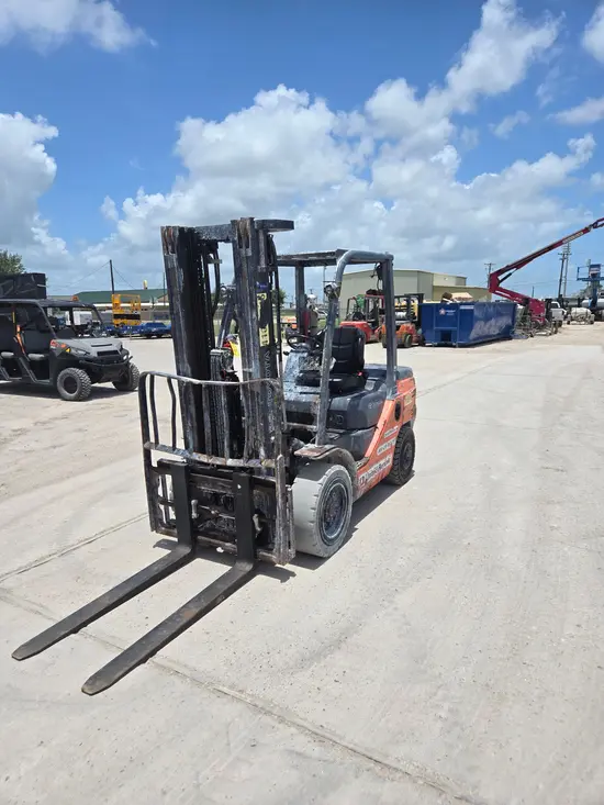 2020 Toyota 8FDU30 Warehouse Forklift