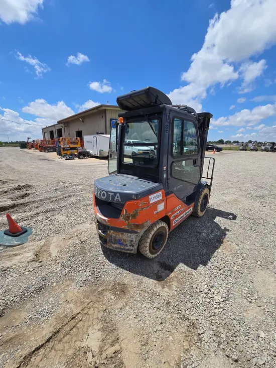 2020 Toyota 8FDU30 Warehouse Forklift