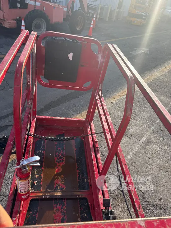 2018 MEC MICRO 19 Scissor Lift