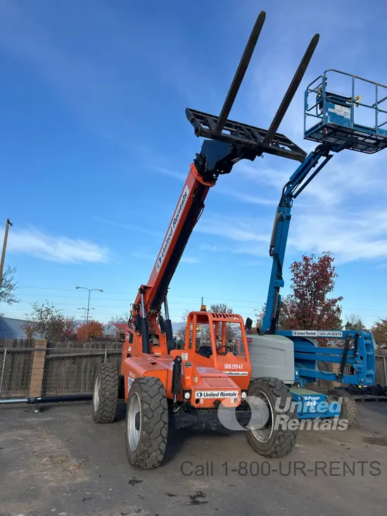 2018 SKYTRAK 8042 Forklift
