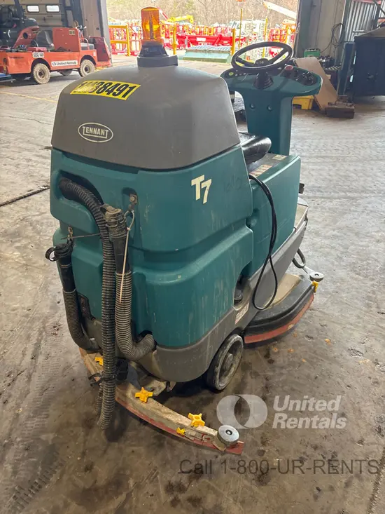 2021 Tennant M-T7 Scrubber