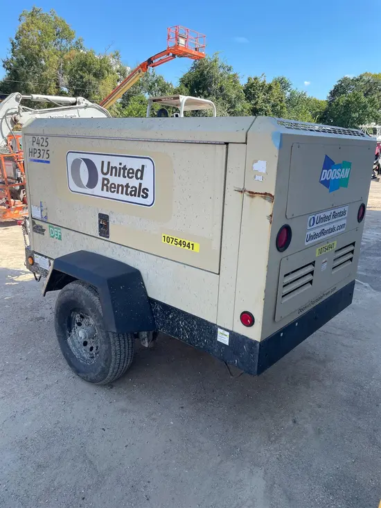 2018 Doosan P425/HP375WCUT4 Air Compressor