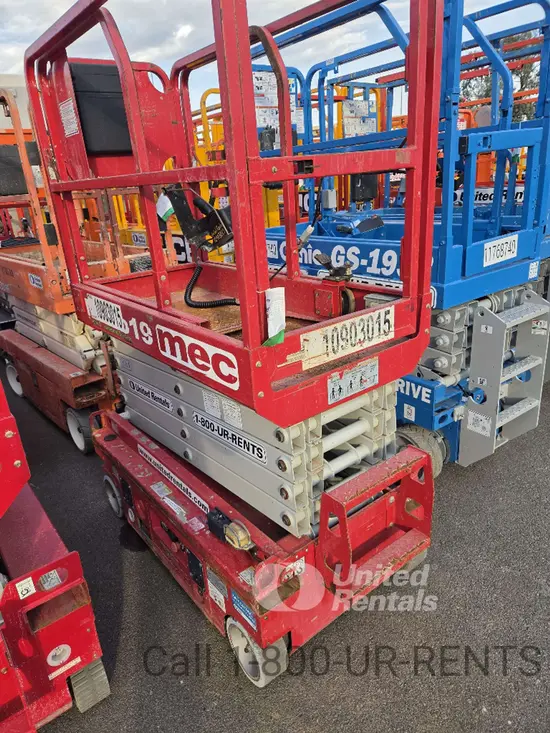 2019 MEC MICRO 19 Scissor Lift
