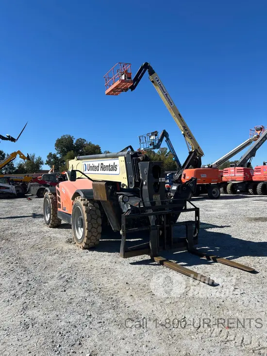 2019 JLG 1055 Forklift