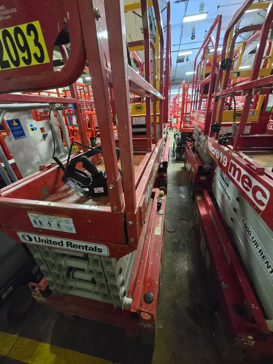 2019 MEC MICRO 19 Scissor Lift