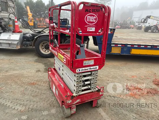 2019 MEC MICRO 19 Scissor Lift