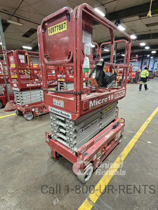 2019 MEC MICRO 19 Scissor Lift