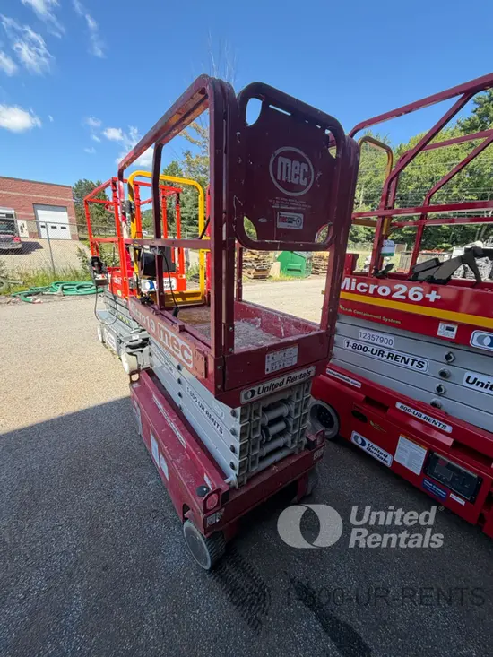 2018 MEC MICRO 19 Scissor Lift