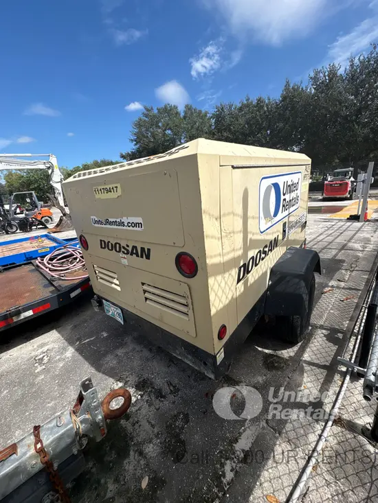 2021 Doosan P425/HP375WCUT4 Air Compressor