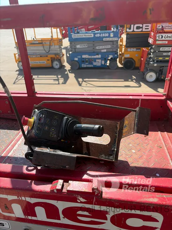 2018 MEC MICRO 19 Scissor Lift