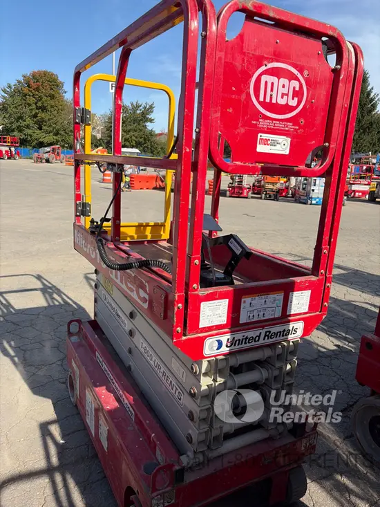 2018 MEC MICRO 19 Scissor Lift
