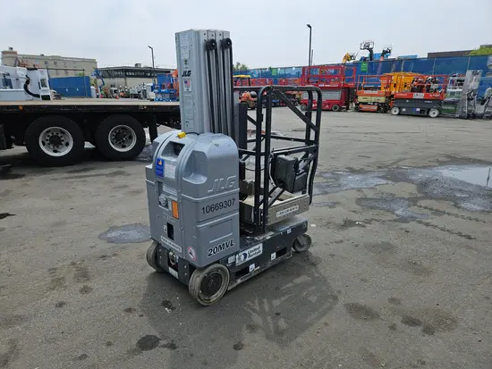 2017 JLG 20MVL Self-Propelled One-Person Lift