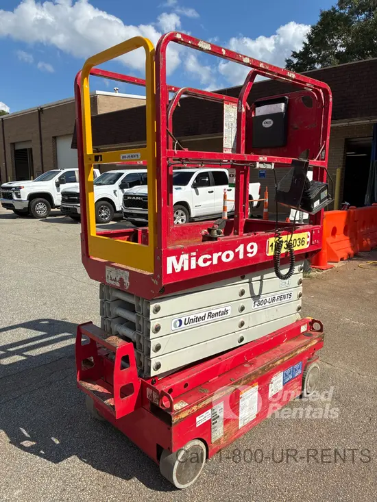 2018 MEC MICRO 19 Scissor Lift