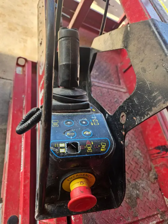 2019 MEC MICRO 19 Scissor Lift