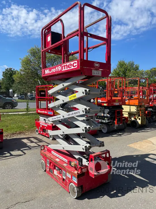 2018 MEC MICRO 19 Scissor Lift