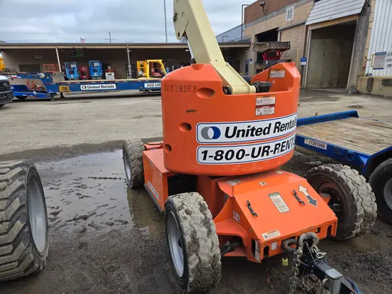 2017 JLG E450AJ Articulating Boom Lift