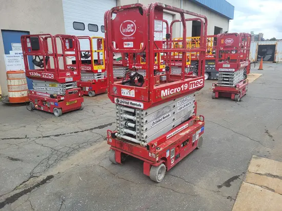 2019 MEC MICRO 19 Scissor Lift