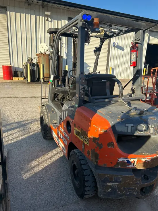 2019 Toyota 8FGU30 Warehouse Forklift
