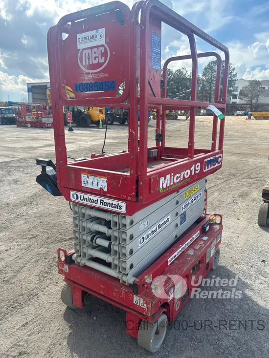 2019 MEC MICRO 19 Scissor Lift