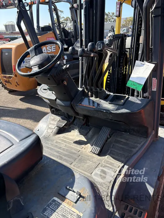 2019 Toyota 8FGU30 Warehouse Forklift