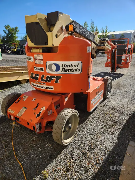 2017 JLG E400AJPN Articulating Boom Lift