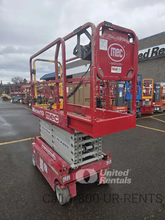 2018 MEC MICRO 19 Scissor Lift