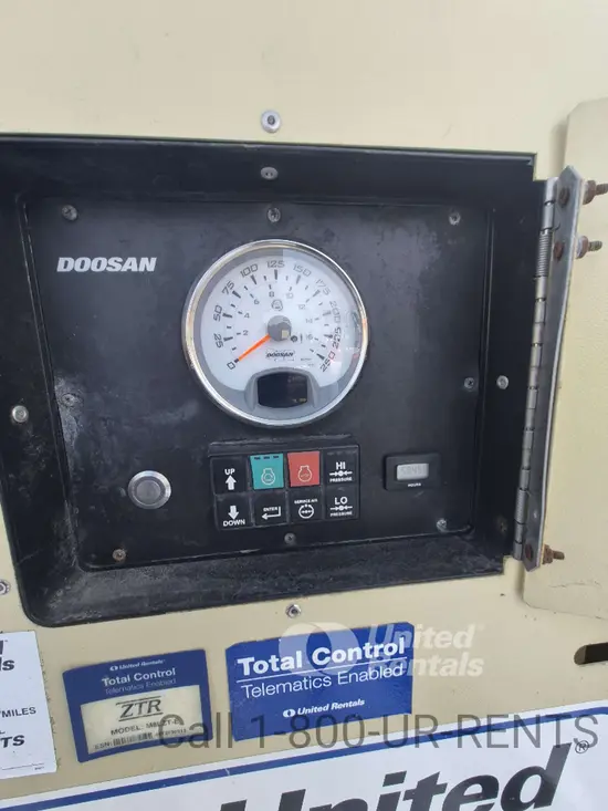 2021 Doosan P425/HP375WCU Air Compressor
