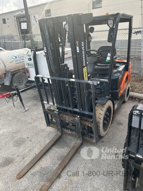 2022 Doosan G25E-7DF Warehouse Forklift