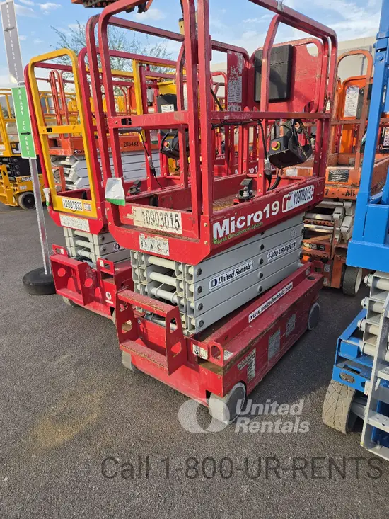 2019 MEC MICRO 19 Scissor Lift