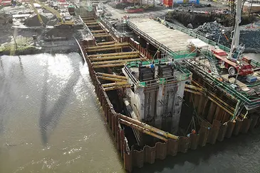 Photo of sheeting and bracing