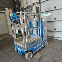 2019 Genie GR-20 Self-Propelled One-Person Lift