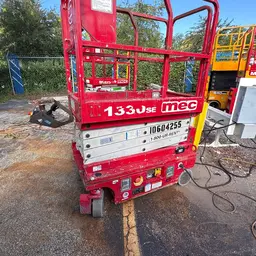 2017 MEC 1330SE Scissor Lift