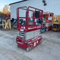 2018 MEC MICRO 19 Scissor Lift