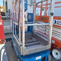2016 Genie GR-20 Self-Propelled One-Person Lift