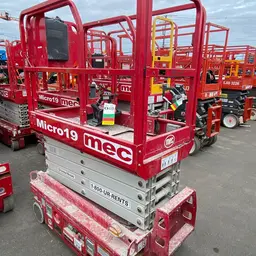 2018 MEC MICRO 19 Scissor Lift