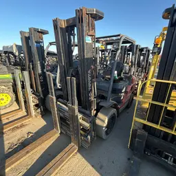 2019 Toyota 8FGU30 Warehouse Forklift