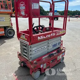 2019 MEC MICRO 19 Scissor Lift