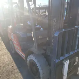 2018 Toyota 8FDU30 Warehouse Forklift