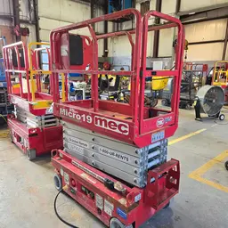 2019 MEC MICRO 19 Scissor Lift