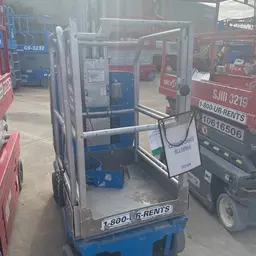 2017 Genie GR-20 Self-Propelled One-Person Lift