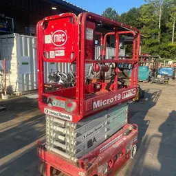 2019 MEC MICRO 19 Scissor Lift
