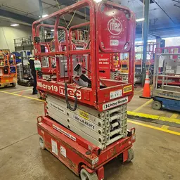 2018 MEC MICRO 19 Scissor Lift