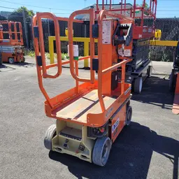 2018 JLG 1230ES Self-Propelled One-Person Lift