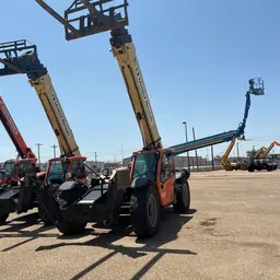 2017 JLG 1055 Forklift