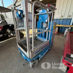 2018 Genie GR-12 Self-Propelled One-Person Lift